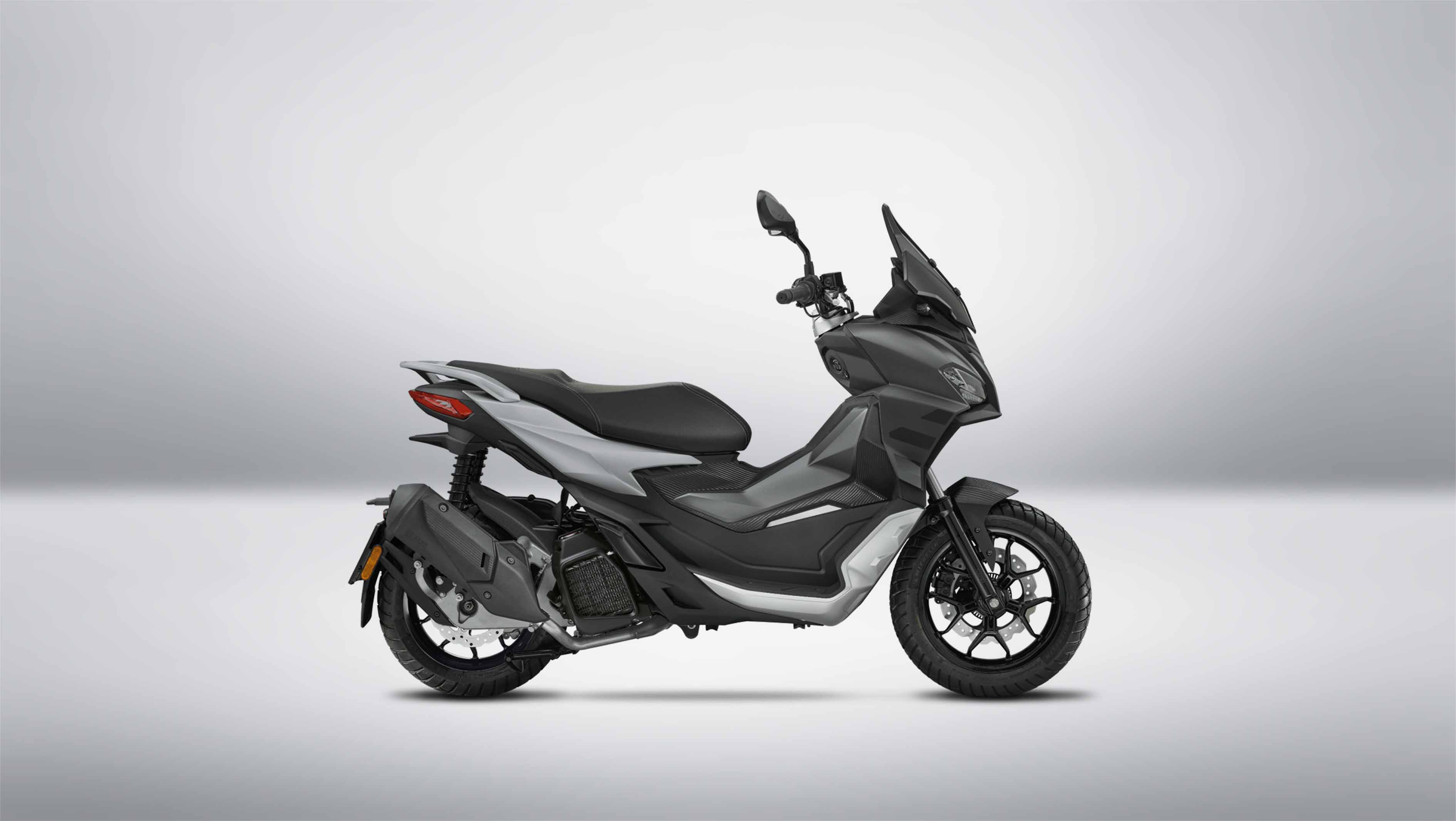 آپریلیا STR GT 175