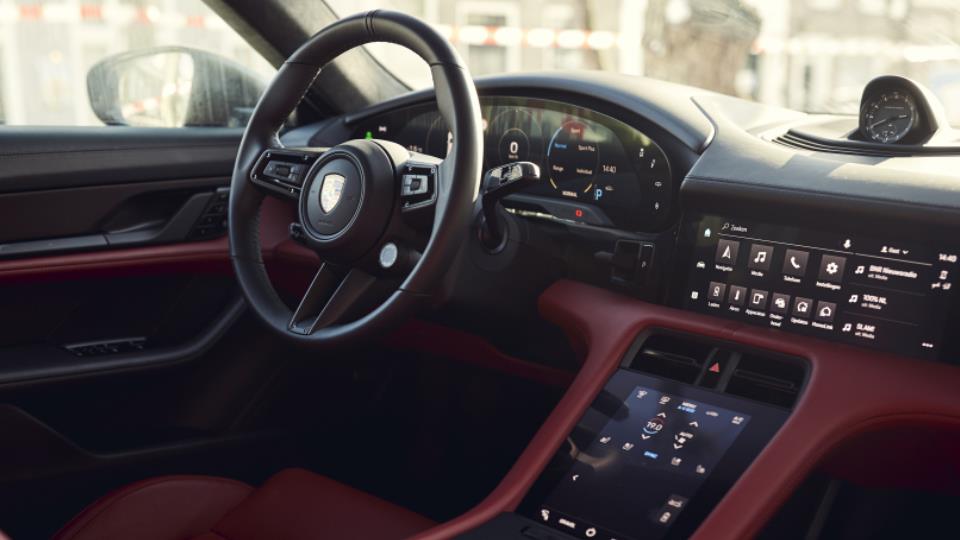 پورشه تایکان کراس‌توریسمو مدل 2021