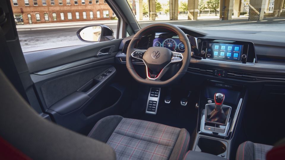 فولکس واگن گلف GTI 380