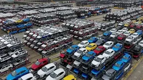 هر ایرانی مقیم خارج، یک خودرو وارد می‌کند منبع سایت باما