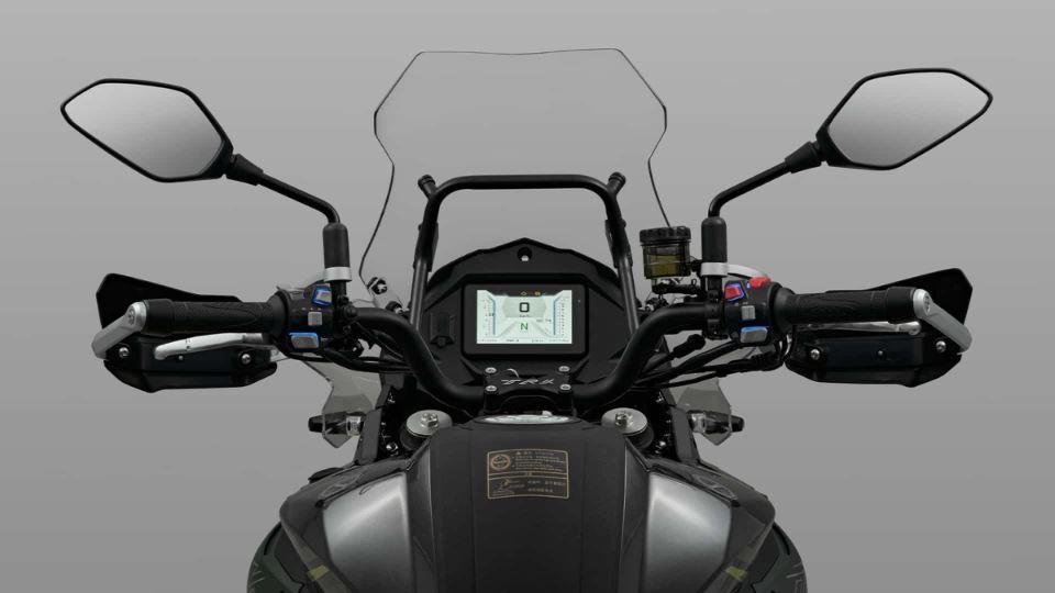 موتورسیکلت بنلی TRK 552