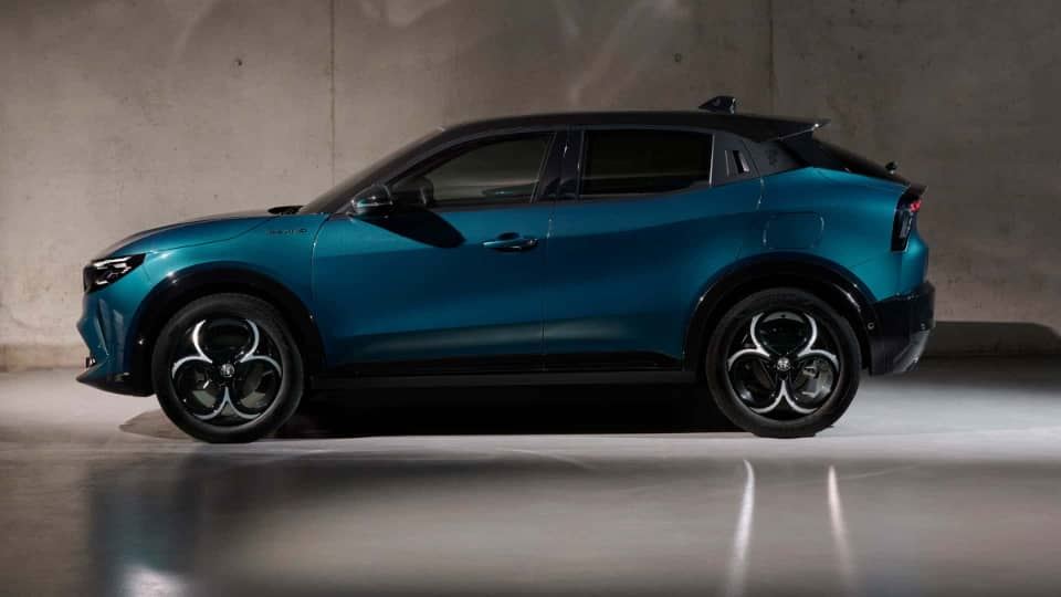 معرفی آلفارومئو میلانو 2024