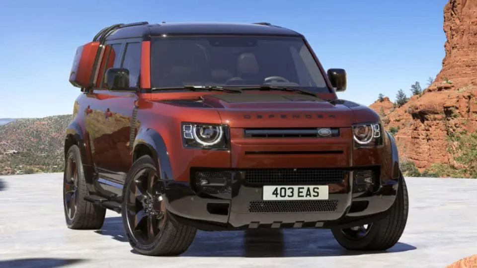 معرفي لندرور ديفندر 2025