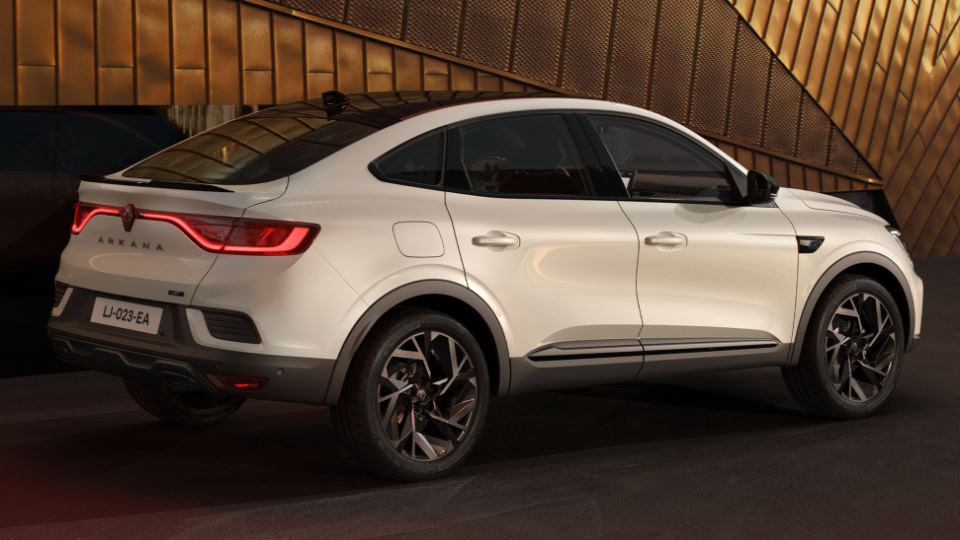 رنو آرکانا 2024