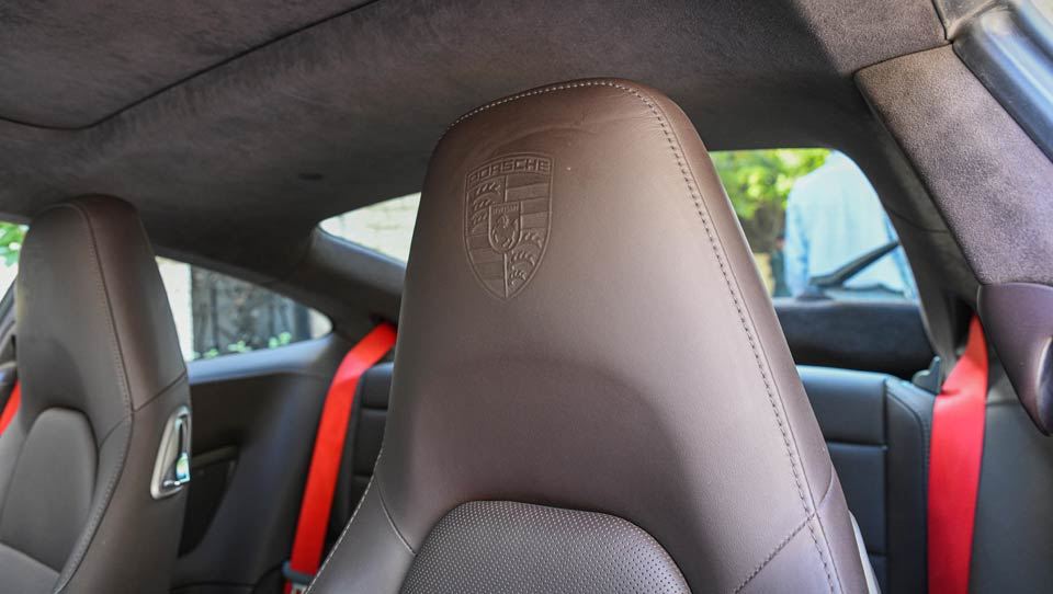 صندلی های پورشه 911 کررا S