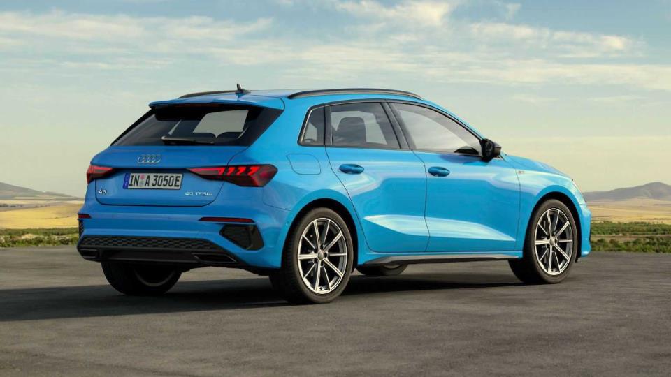 نسخه پلاگین هیبرید از آئودی A3