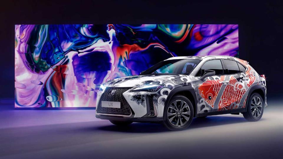 لکسوس UX، اولین خودرو خالکوبی‌شده دنیا