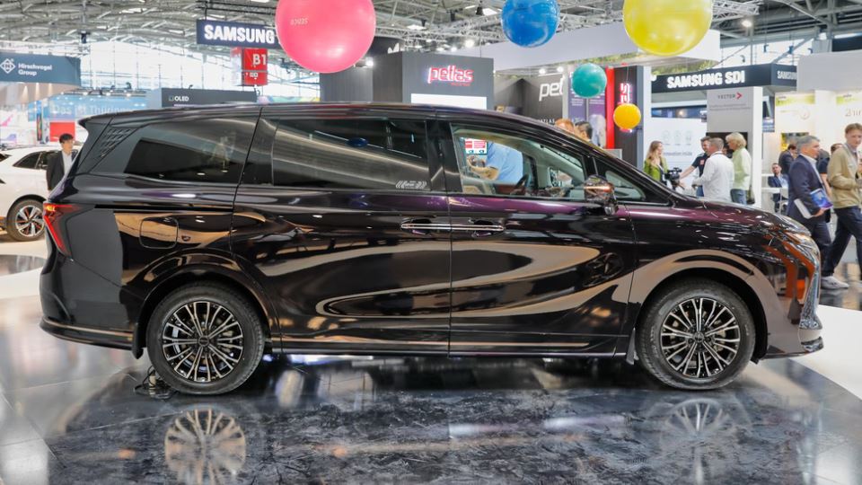 دانگ فنگ فورتینگ U-Tour V9