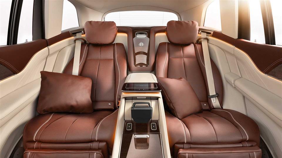 کابین مرسدس-میباخ GLS 600