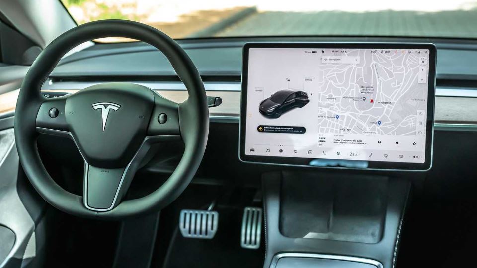 تیونینگ تسلا مدل 3 توسط منهارت