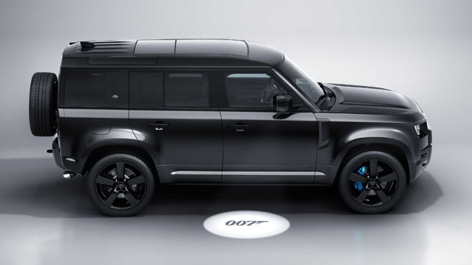  لندرور دیفندر V8 باند ادیشن
