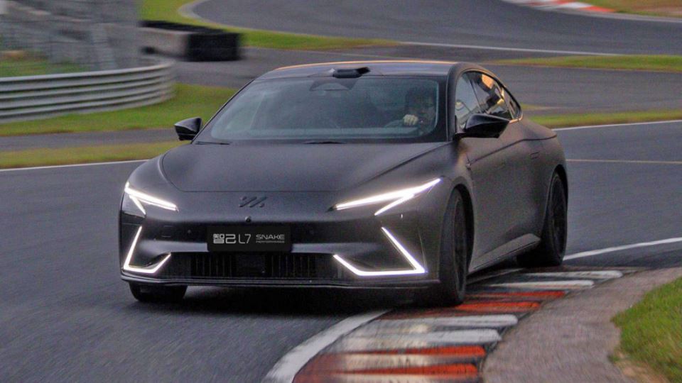 آی ام L7 نسخه Snake Performance