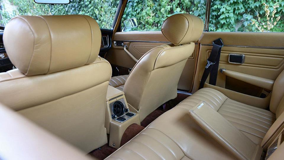 صندلی های ردیف عقب در جگوار XJ6-C مدل 1976