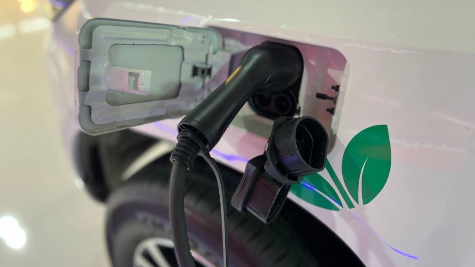 بررسی خودرو کلوت برقی مکث موتور (Kalut EV)