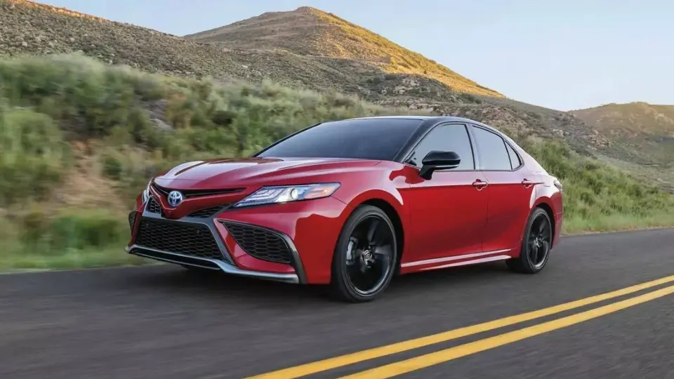 تويوتا کمري 2024