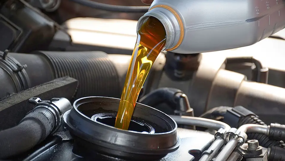 3 - از بهترین روغن موتور استفاده کنید