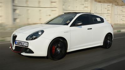 تست و بررسی آلفارومئو جولیتا