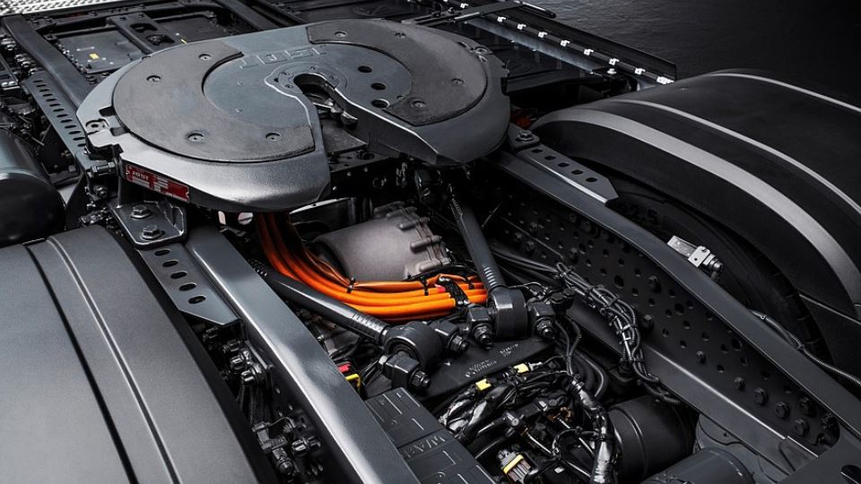 مرسدس بنز ای اکتروس 600