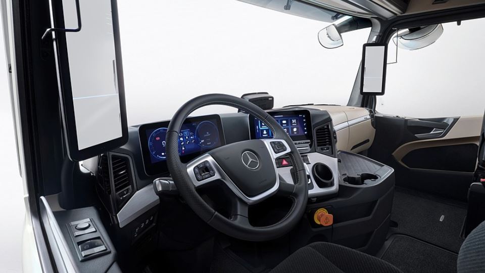 مرسدس بنز ای اکتروس 600