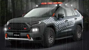 لباس امداد بر تن Rav4