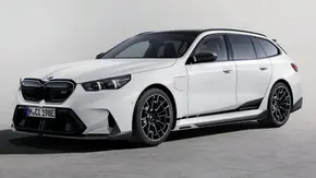  ب ام و M5 تورینگ با قطعات M پرفورمنس