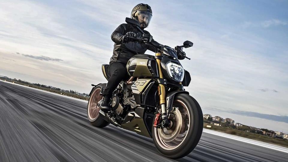 موتورسیکلت دوکاتی دیاول 1260 لامبورگینی