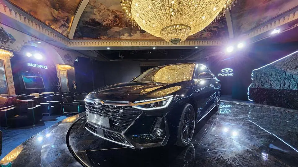 فونيکس آريزو 8 مديران خودرو