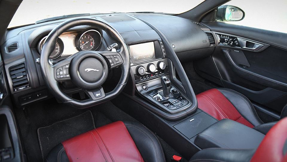 کابین جگوار F-Type