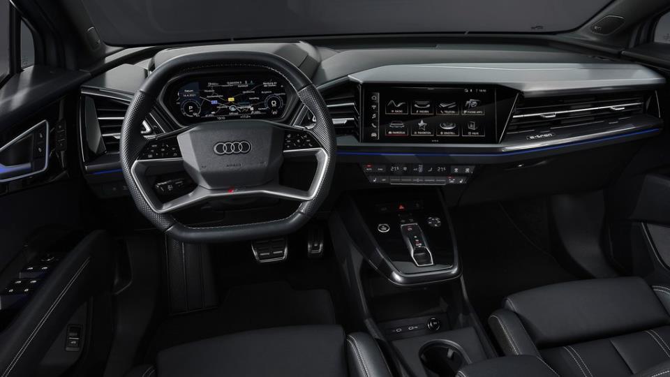 داشبورد  آئودی Q4 E-Tron مدل 2022