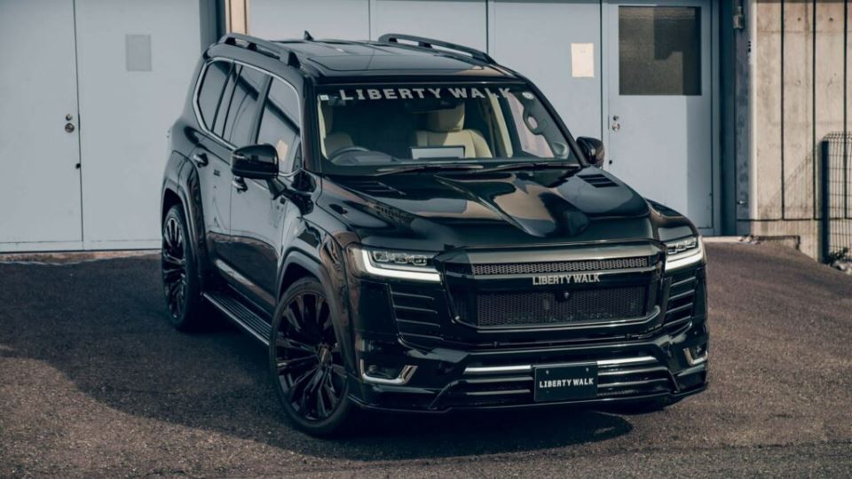 کیت لیبرتی واک برای تویوتا لندکروزر 300