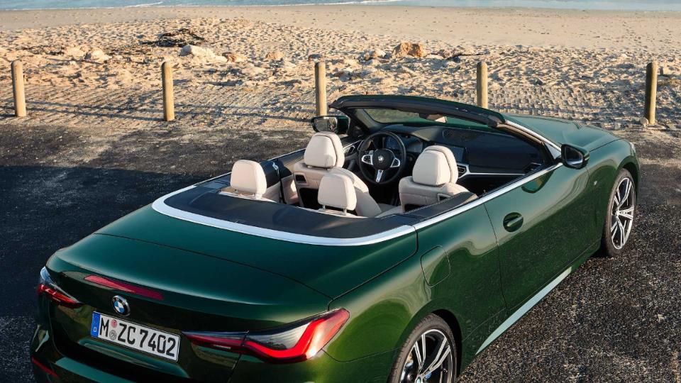 ب‌ام‌و سری 4 روباز مدل 2021