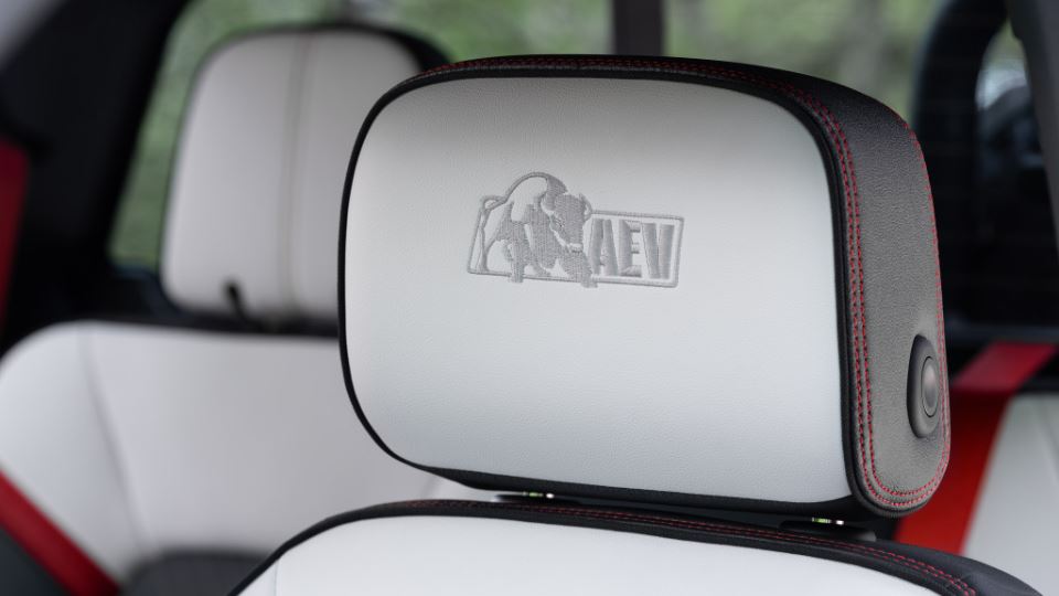 جی‌ام‌سی کنیون AT4X AEV ادیشن