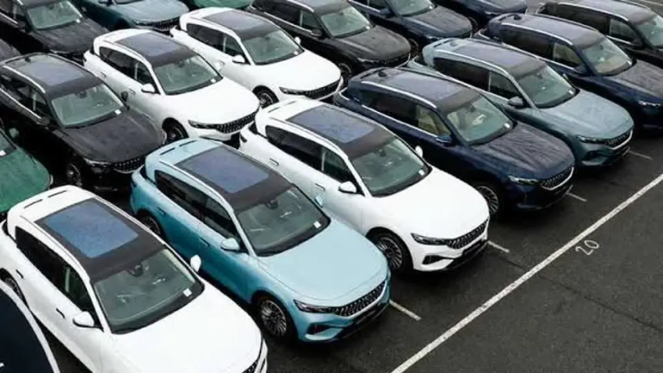 کاهش تعرفه واردات خودروهاي کم مصرف و پاک به 4 درصد