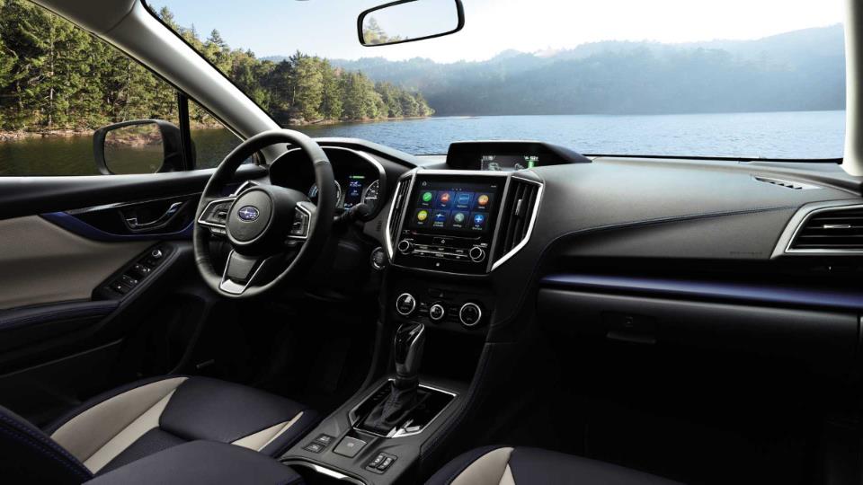 سوبارو کراس‌ترک هیبرید 2021