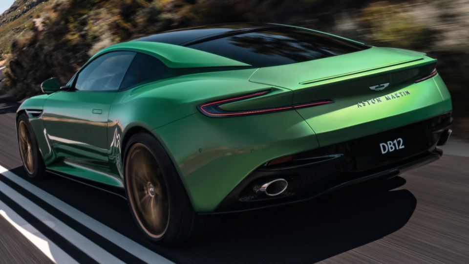 استون مارتین DB12