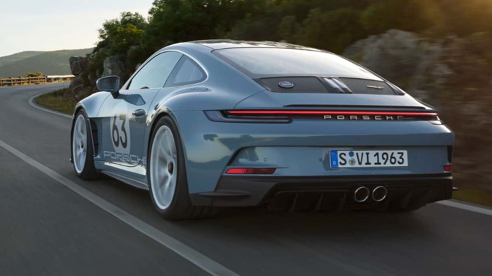 2024 پورشه 911 ST