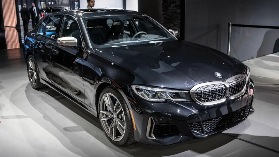 جای خالی ب‌ام‌و M3 پرشد: M340i