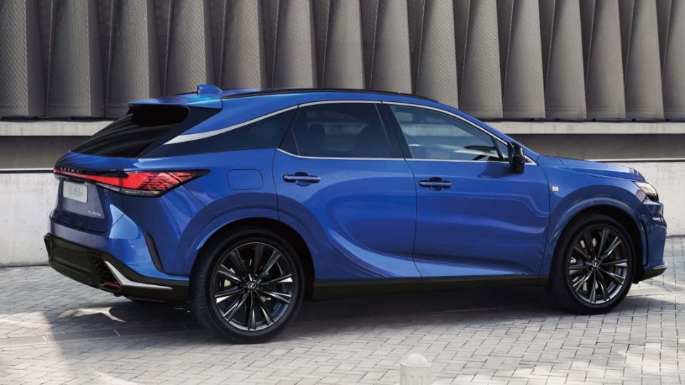 لکسوس RX اف اسپرت با تریم دیزاین