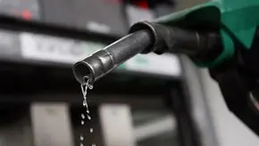 وزیر نفت شایعات درباره قیمت بنزین را تکذیب نکرد! منبع سایت باما