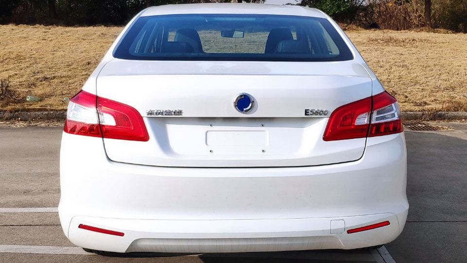 دانگ‌فنگ فوکانگ ES600