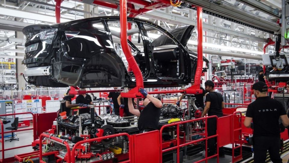 تسلا مدل Y با باتری بی‌وای‌دی