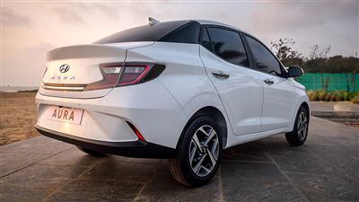 هیوندای آئورا