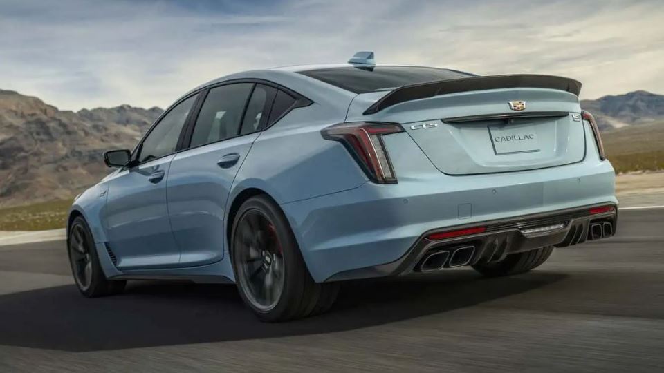 2025 کادیلاک CT5V بلک وینگ