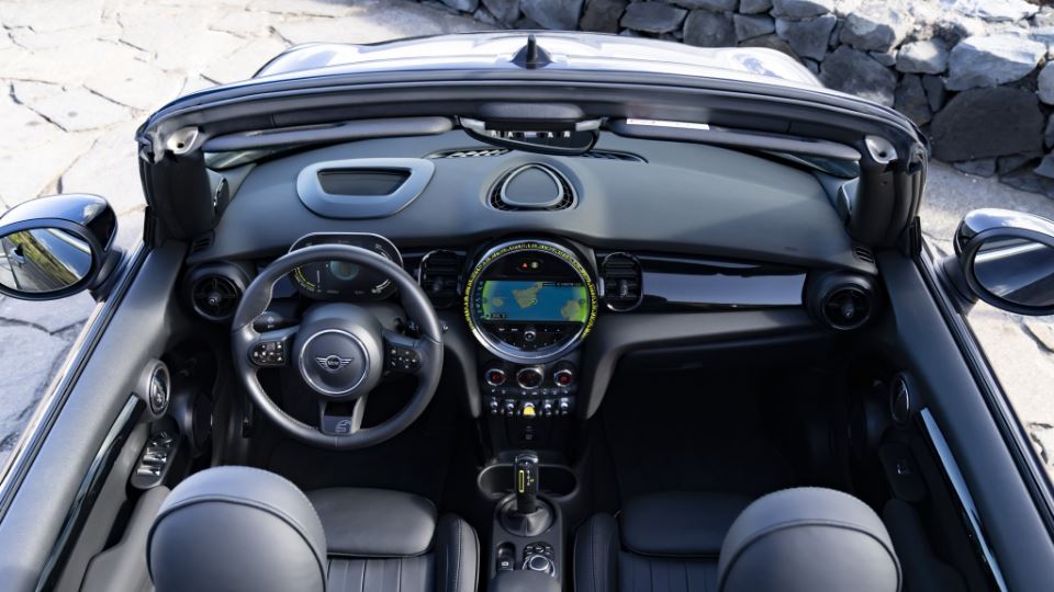 مینی کوپر SE کانورتیبل برقی 2023