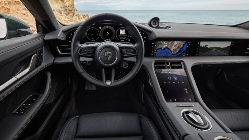 پورشه تایکان 2025