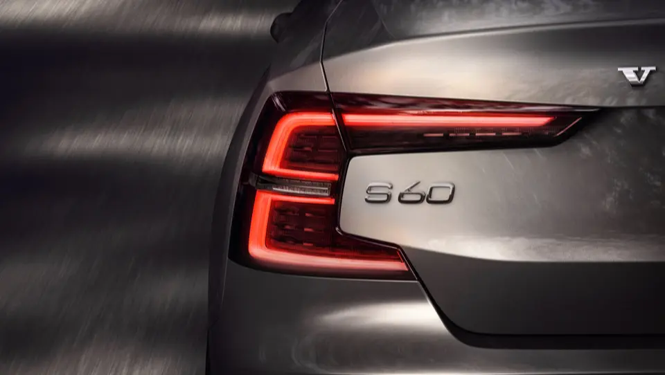 ولوو  S60؛ آتش زیر خاکستر