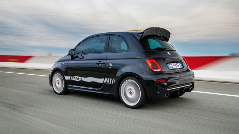 آبارث 695 Esseesse