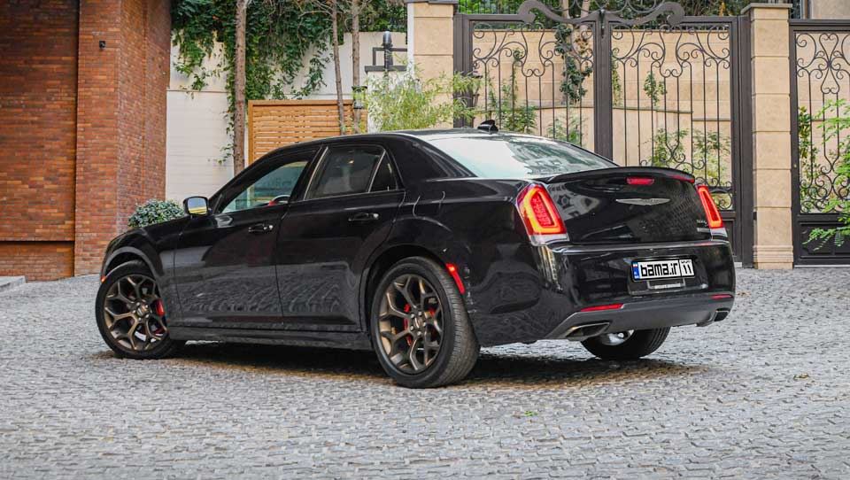 طراحی نمای عقب کرایسلر 300S