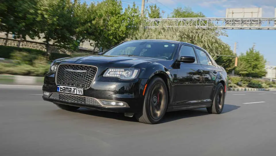 تست و بررسي کرايسلر 300S