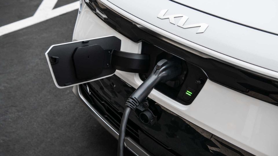 نسخه الکتریکی کیا نیرو ۲۰۲۴